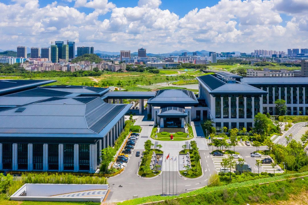 深圳坪山格兰云天国际酒店