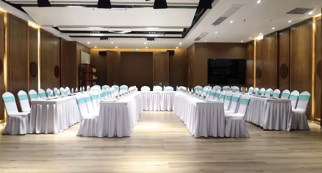 广州大道天河体育中心亚朵酒店-共语厅1+2会议室实拍照片