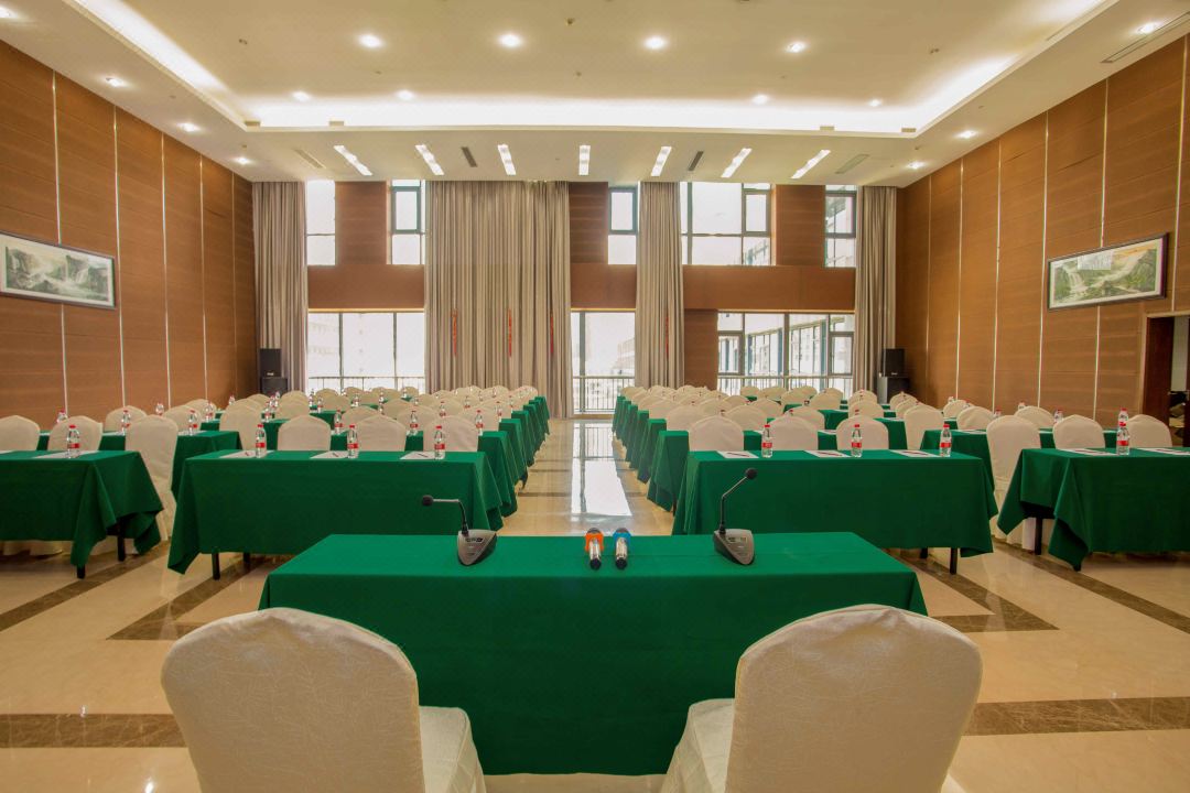 雷迪森世嘉酒店(杭州火车西站浙一医院店)-多功能厅会议室实拍照片