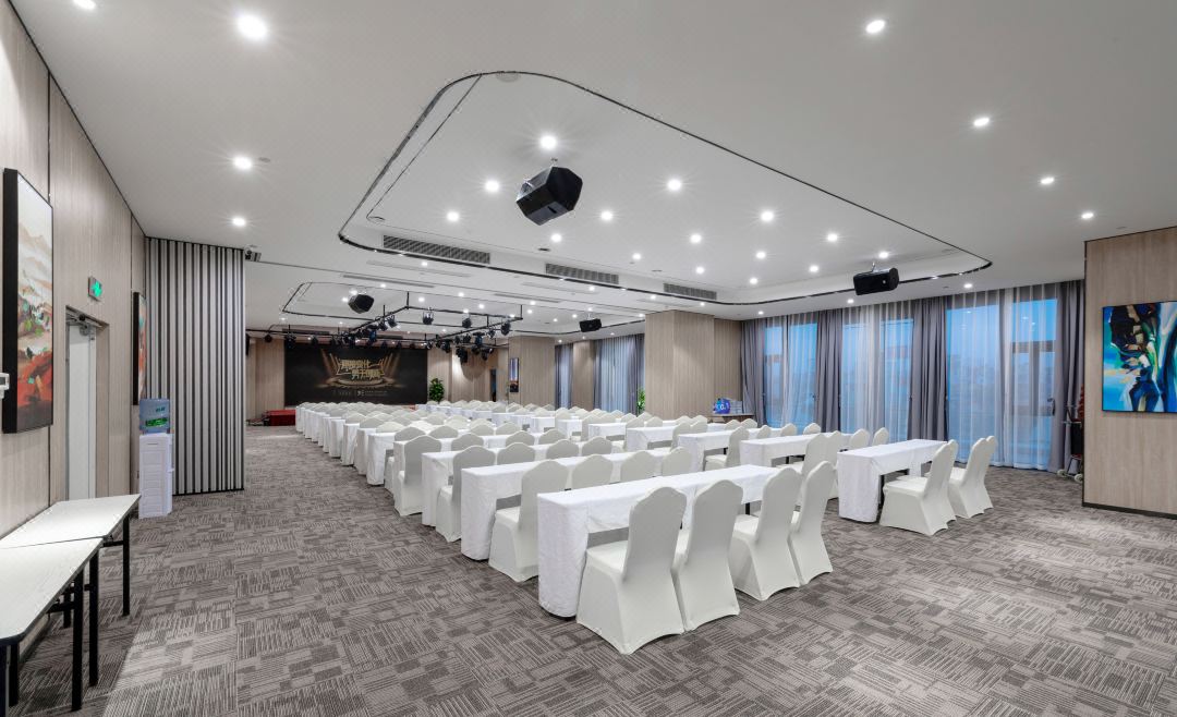 重庆圣名国际大酒店-缙云山厅会议室实拍照片